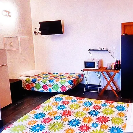 ゲストハウス Gira