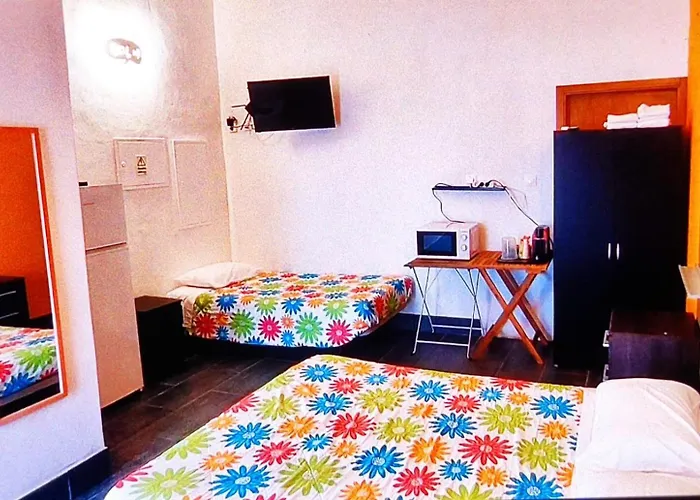 ゲストハウス Gira